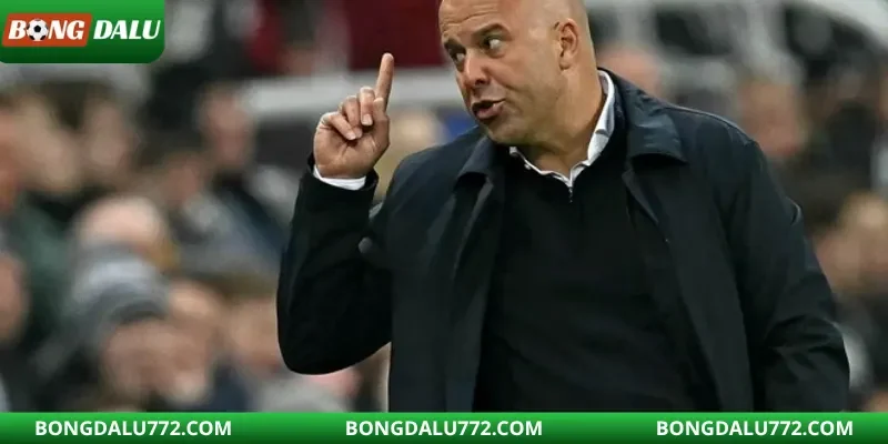 Các bản hợp đồng lớn của Liverpool & chi tiêu ròng giúp cân đối ngân sách
