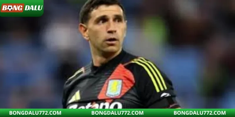 Emi Martinez có thể rời Aston Villa