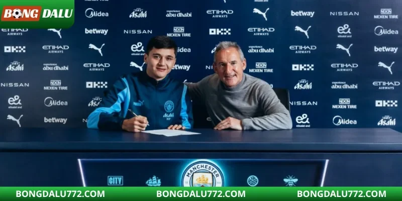 Man City tăng cường tân binh