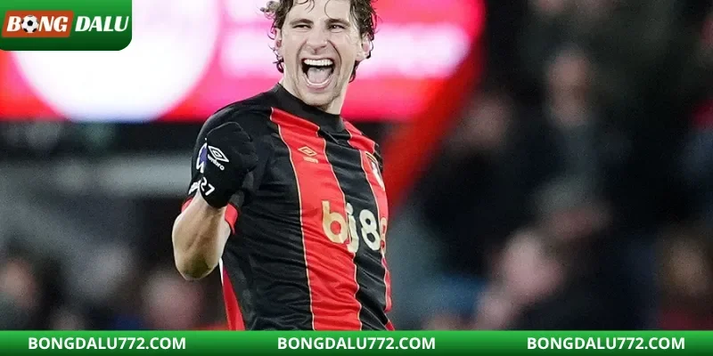 PSG chỉ chi €63M cho một thương vụ