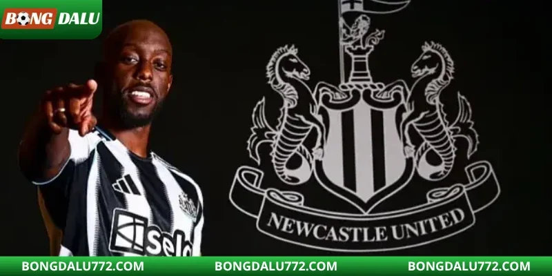 Thương vụ Yoane Wissa trị giá £55m
