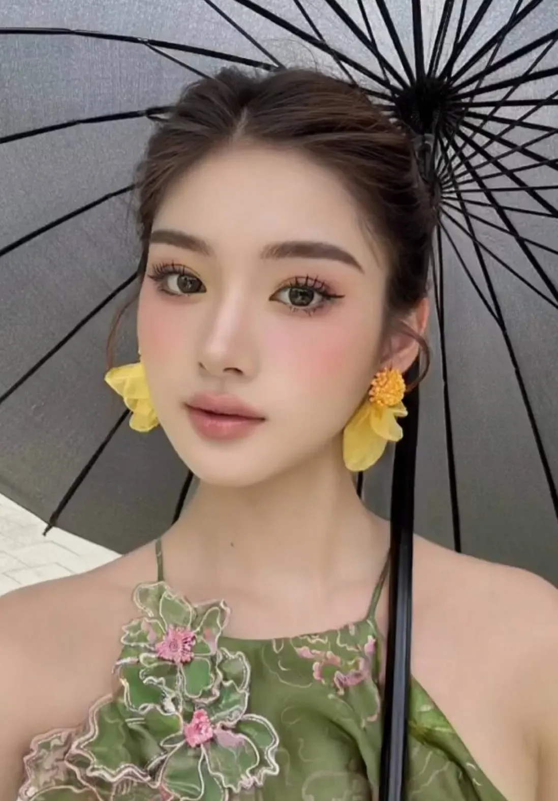 Học vấn cùng kinh nghiệm của tác giả: Tuyết Nhi